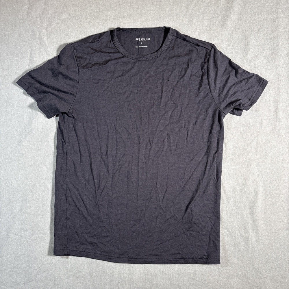 Unbound Merino Shirt Mens Small Gray 100% Merino Wool Tee Gorpcore FLAW
